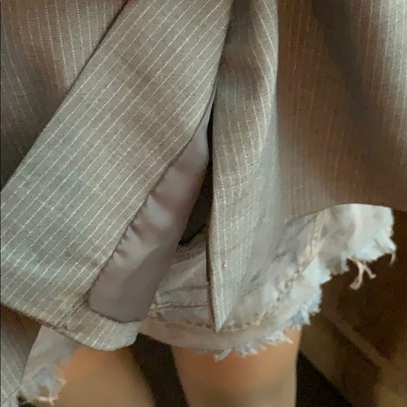 BNWOT! NY&CO Gray pin stripe blazer! Street Style! - Picture 7 of 8